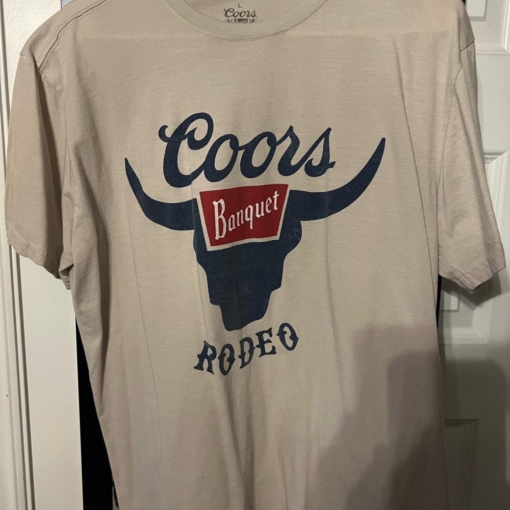 Target Men's Short Sleeve Tee - Cream with Blue and Red Graphic